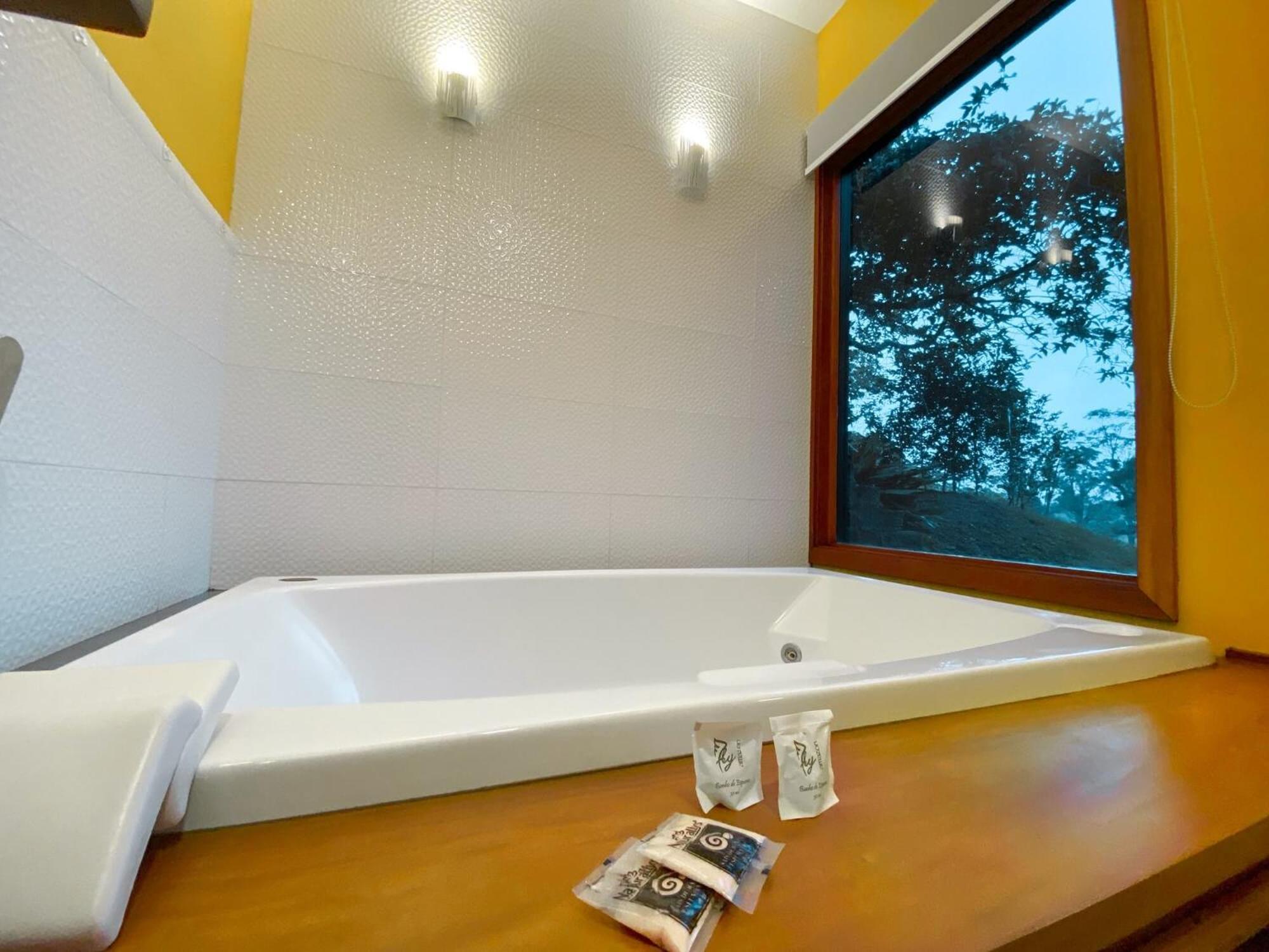 Morada Das Bromelias ตอร์เฮส ภายนอก รูปภาพ